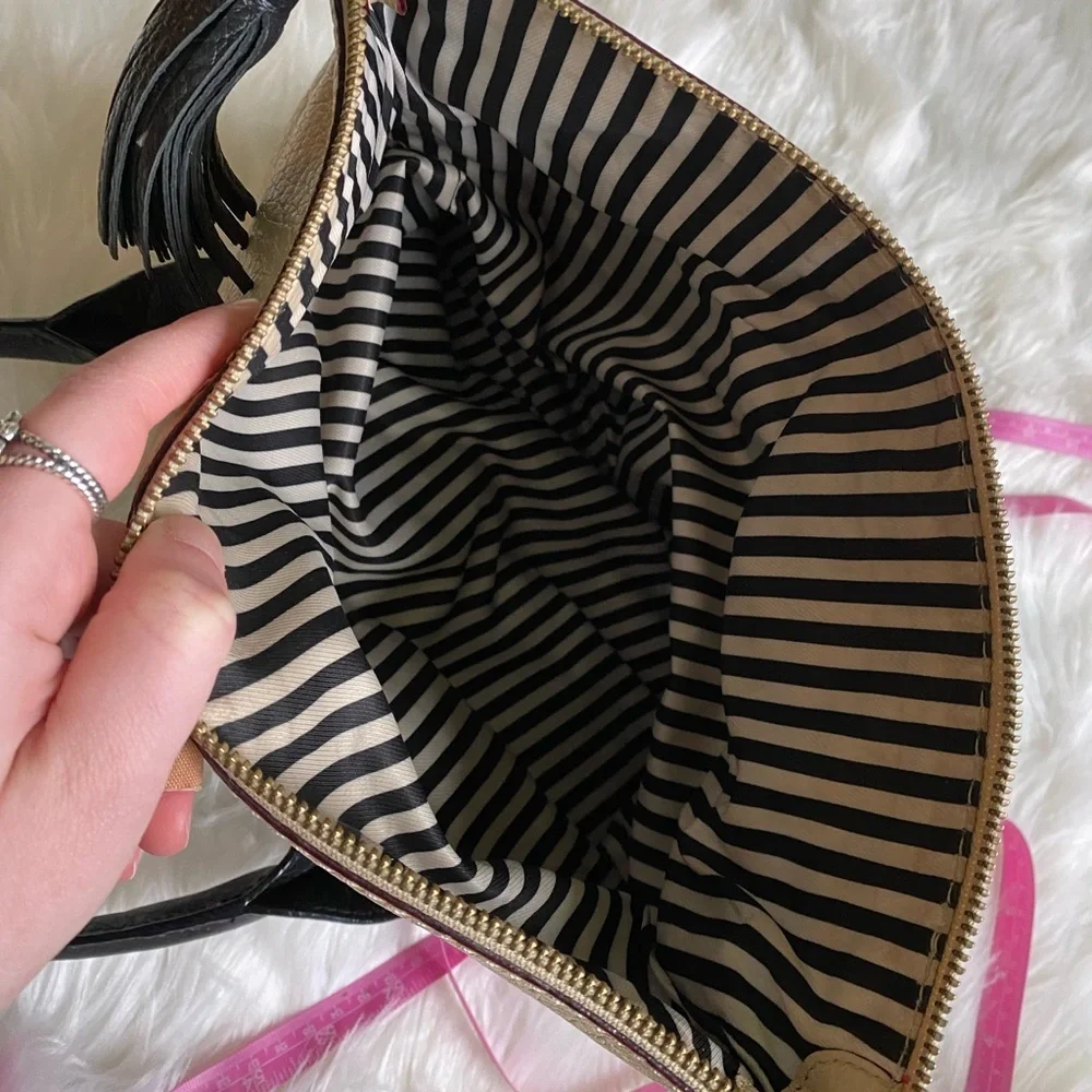 Kate Spade vintage beige / cream black 100% genuine leather shoulder purse